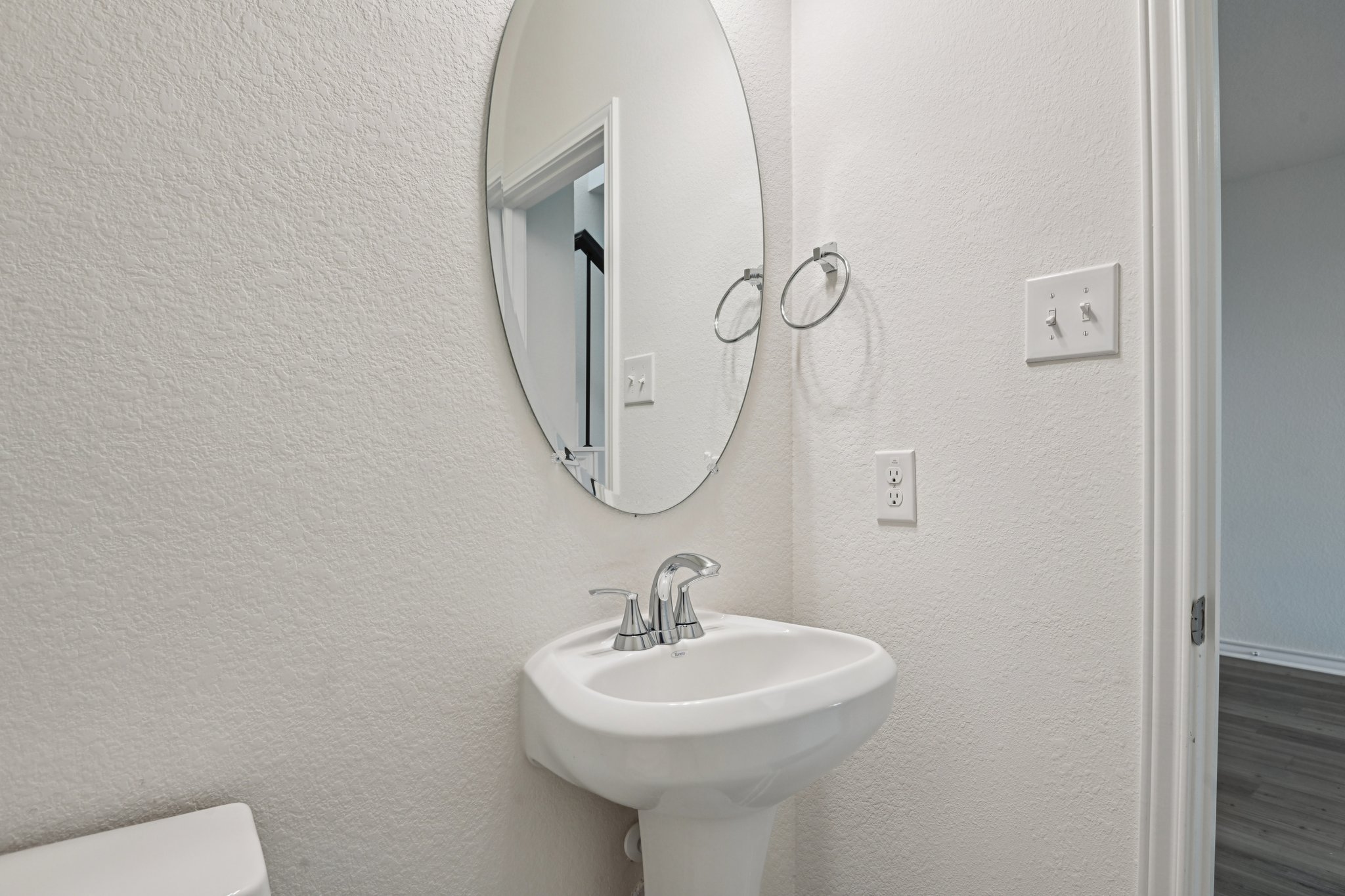 Goldfinch Dr-S2903-026.jpg