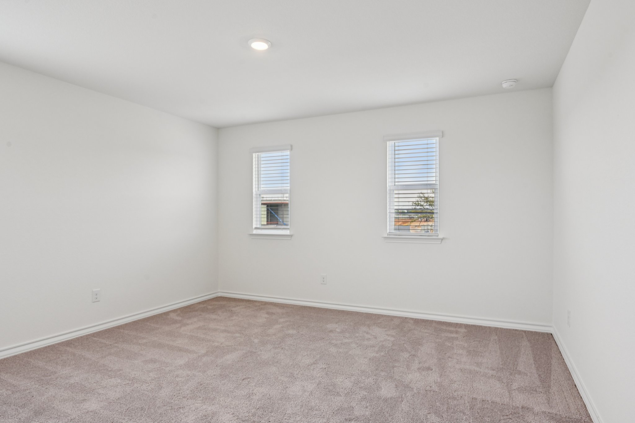 Goldfinch Dr-S2903-028.jpg