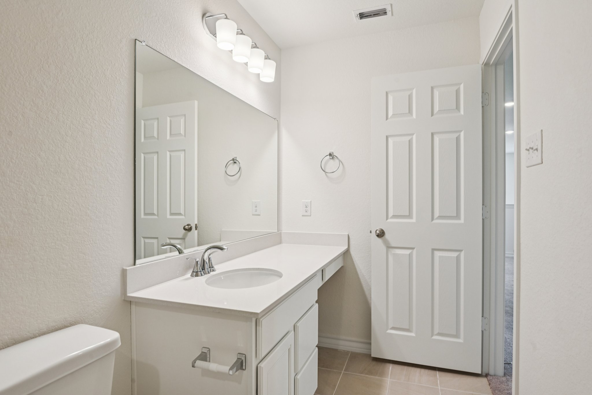 Goldfinch Dr-S2903-033.jpg