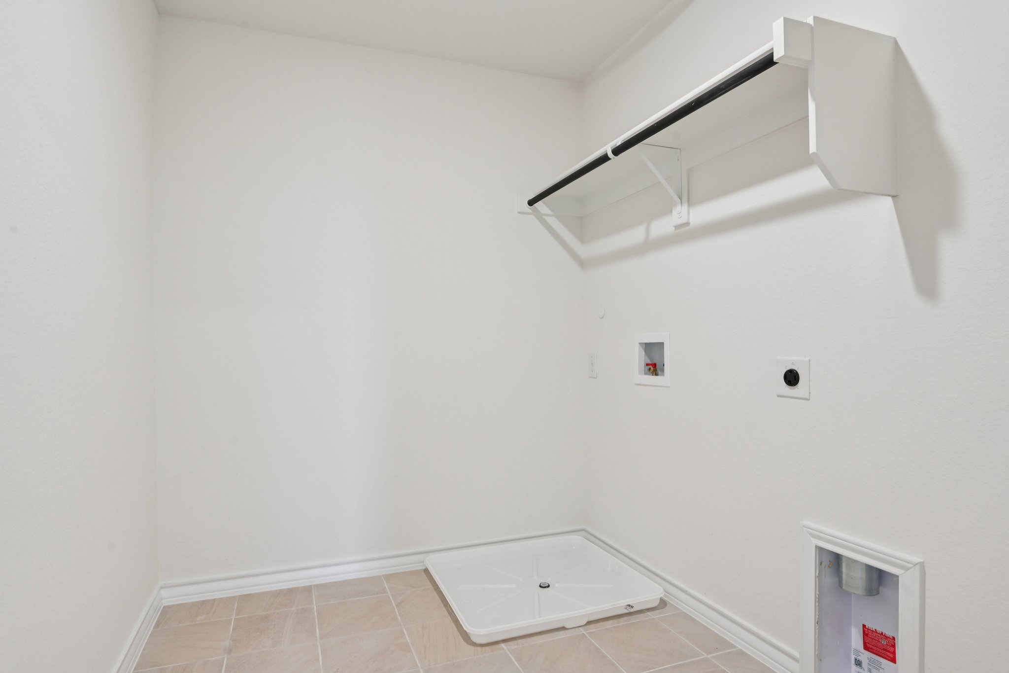 Goldfinch Dr-S2903-034.jpg