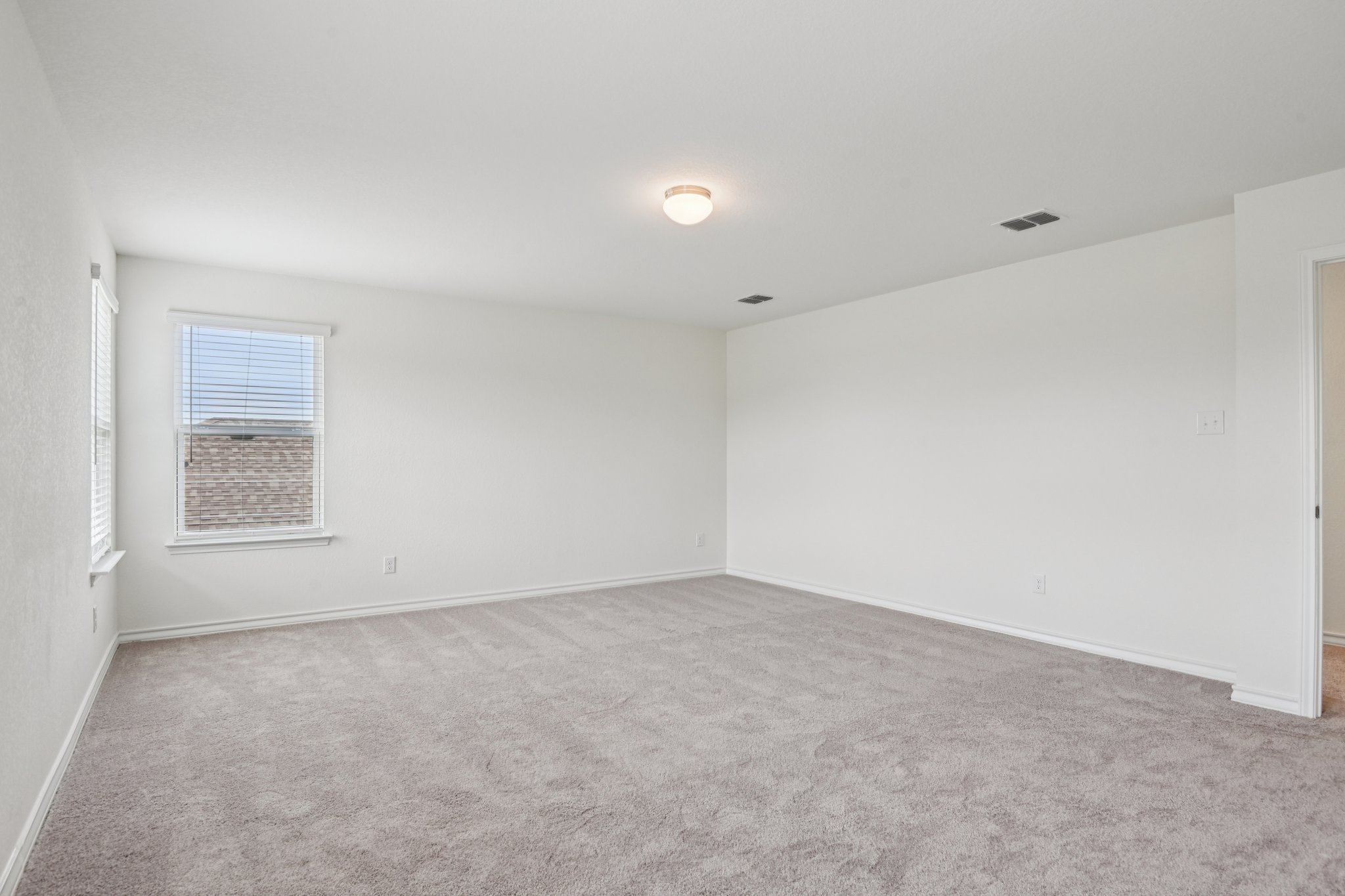 Goldfinch Dr-S2903-042.jpg