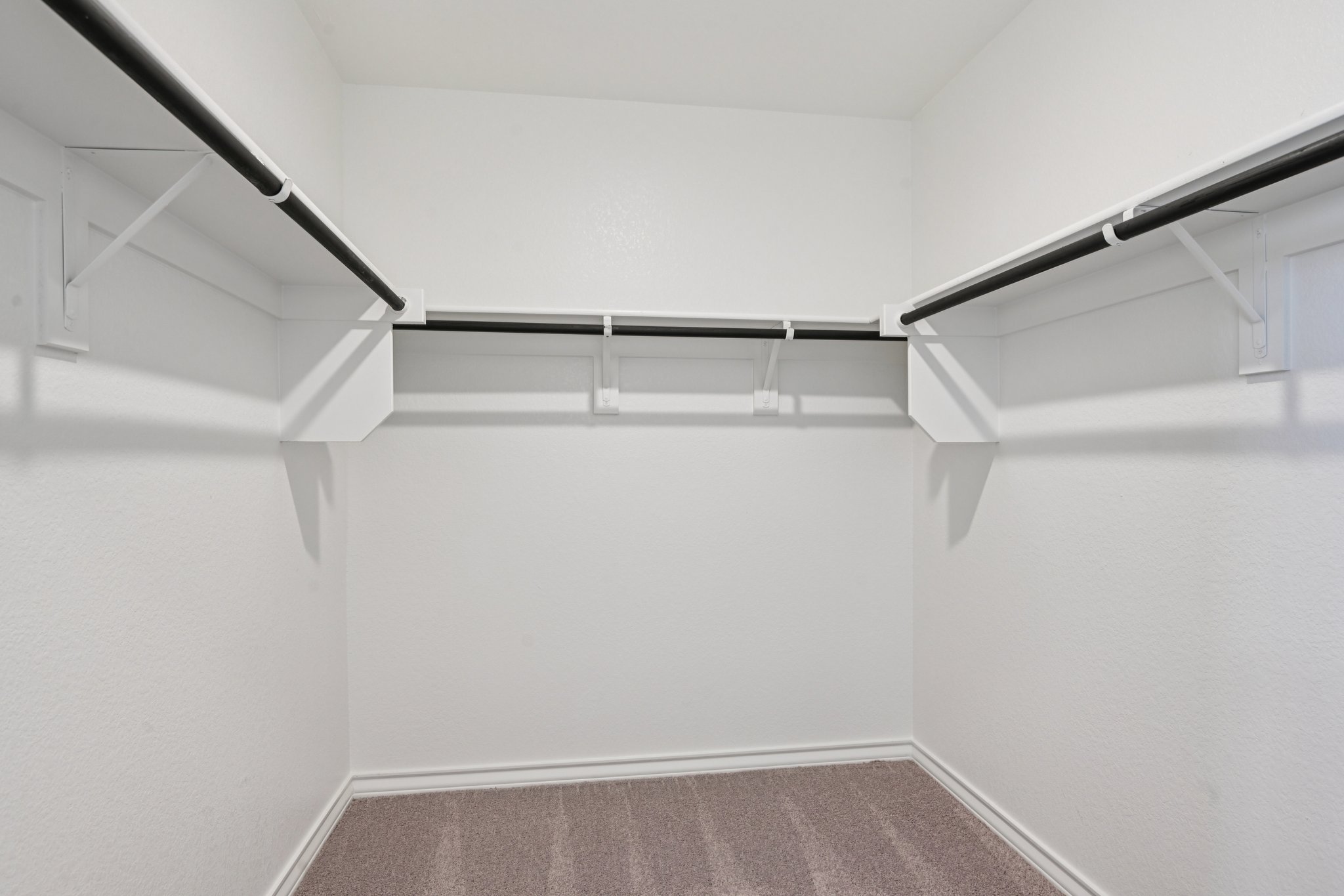 Goldfinch Dr-S2903-045.jpg