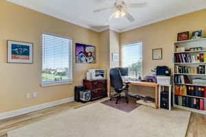 Bedroom/Office