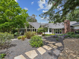  Photo 64