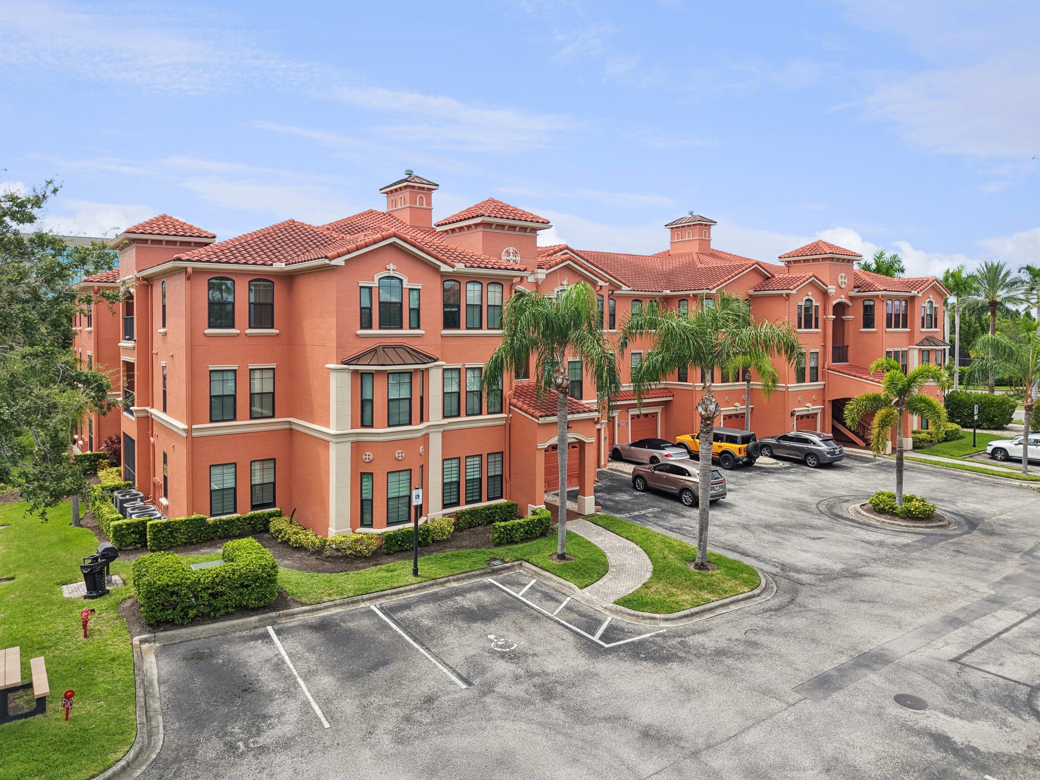Via Murano unit 114-S2108-029.jpg