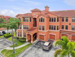 Via Murano unit 114-S2108-028.jpg