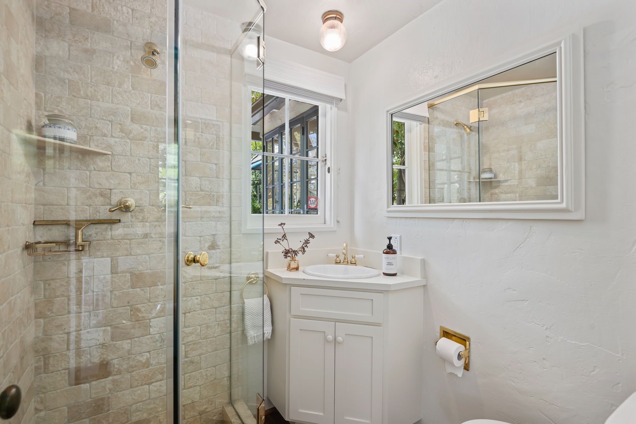 37-Bathroom 2