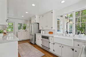 17-Kitchen