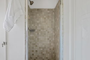 41-Bathroom 2