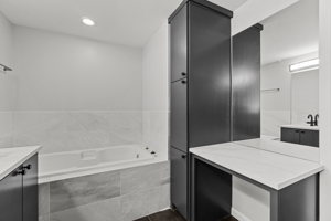 2707 Pecos St, Austin, TX 78703, USA Photo 13