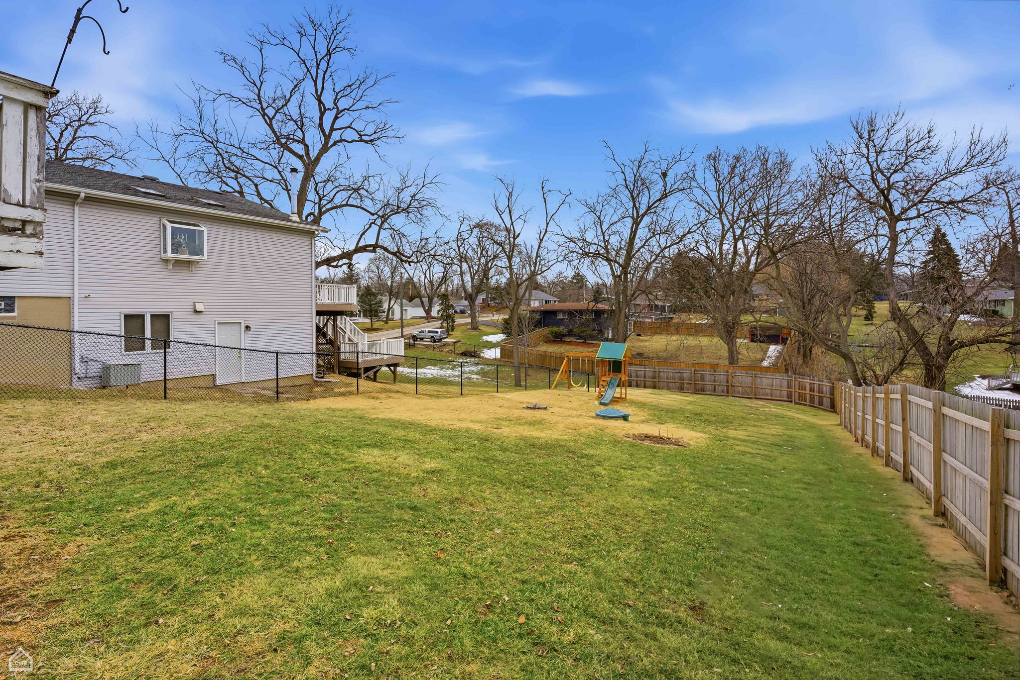 27071 N Ridge St - Melull_CHP2026_005
