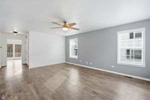 27071 N Ridge St - Melull_CHP2026_011