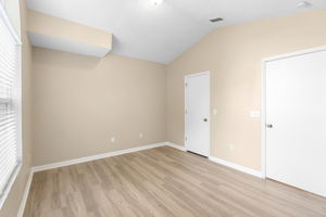  Photo 39
