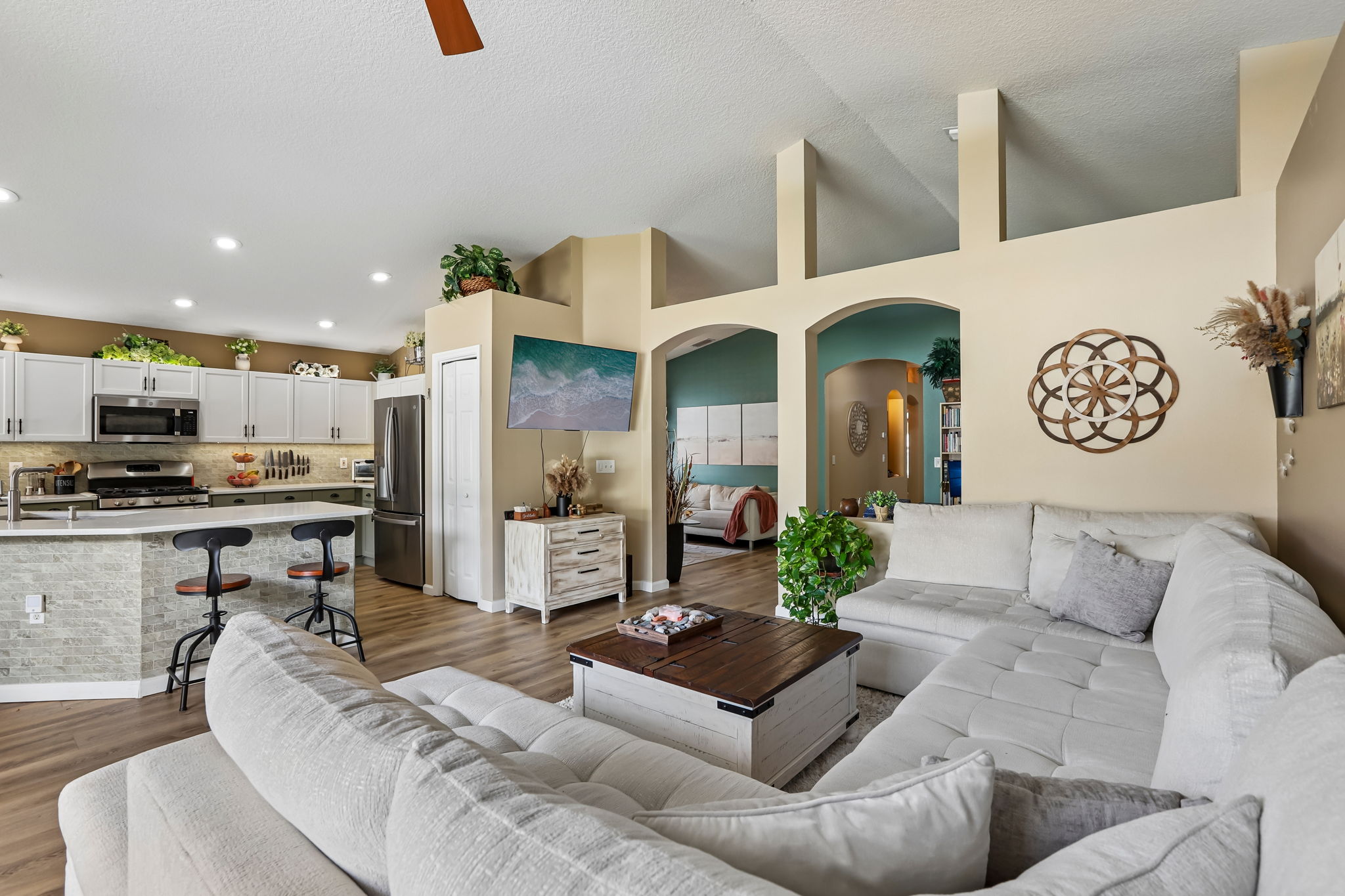 Valencia Grove Dr-S3005-011