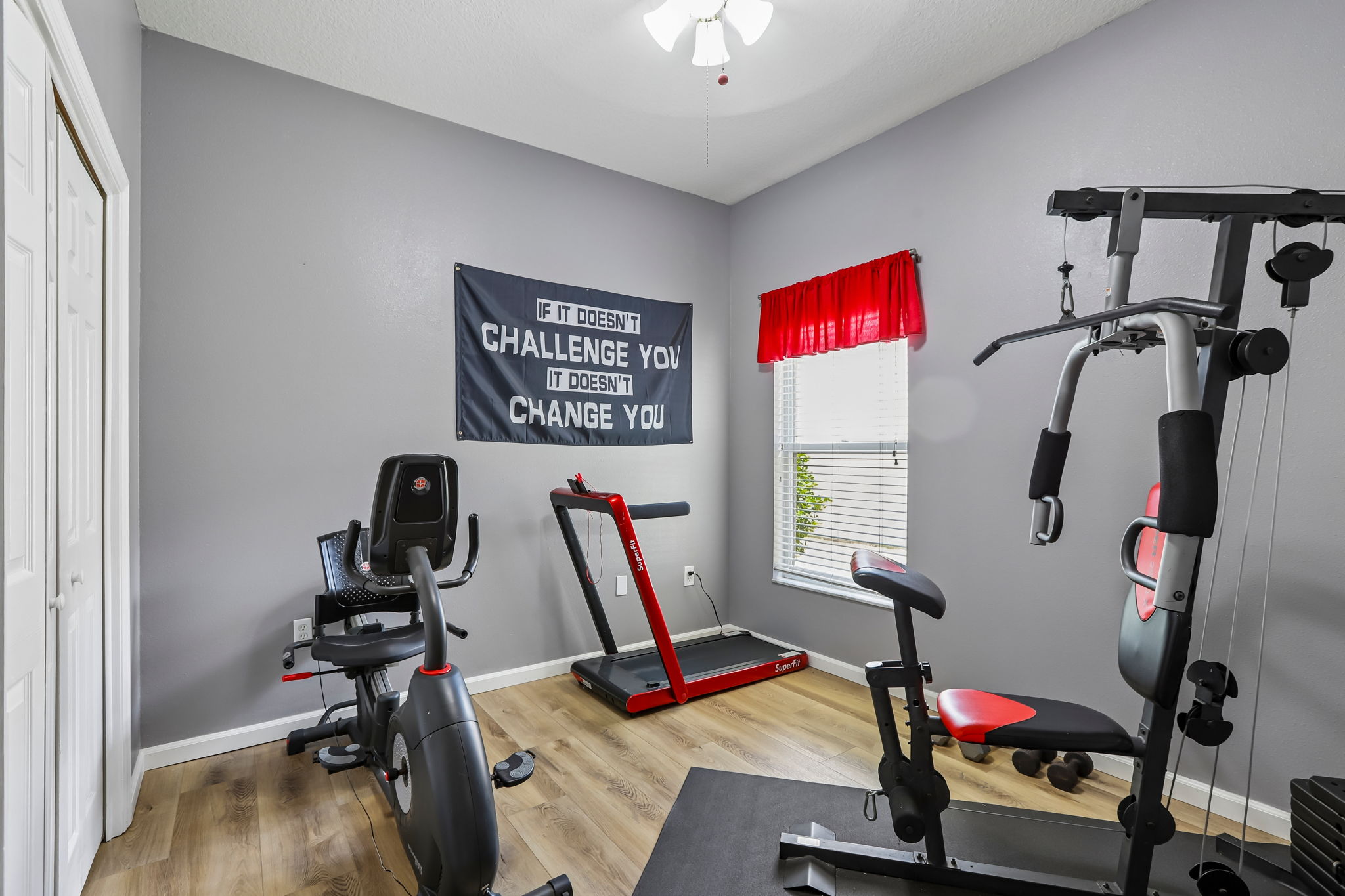 Valencia Grove Dr-S3005-023