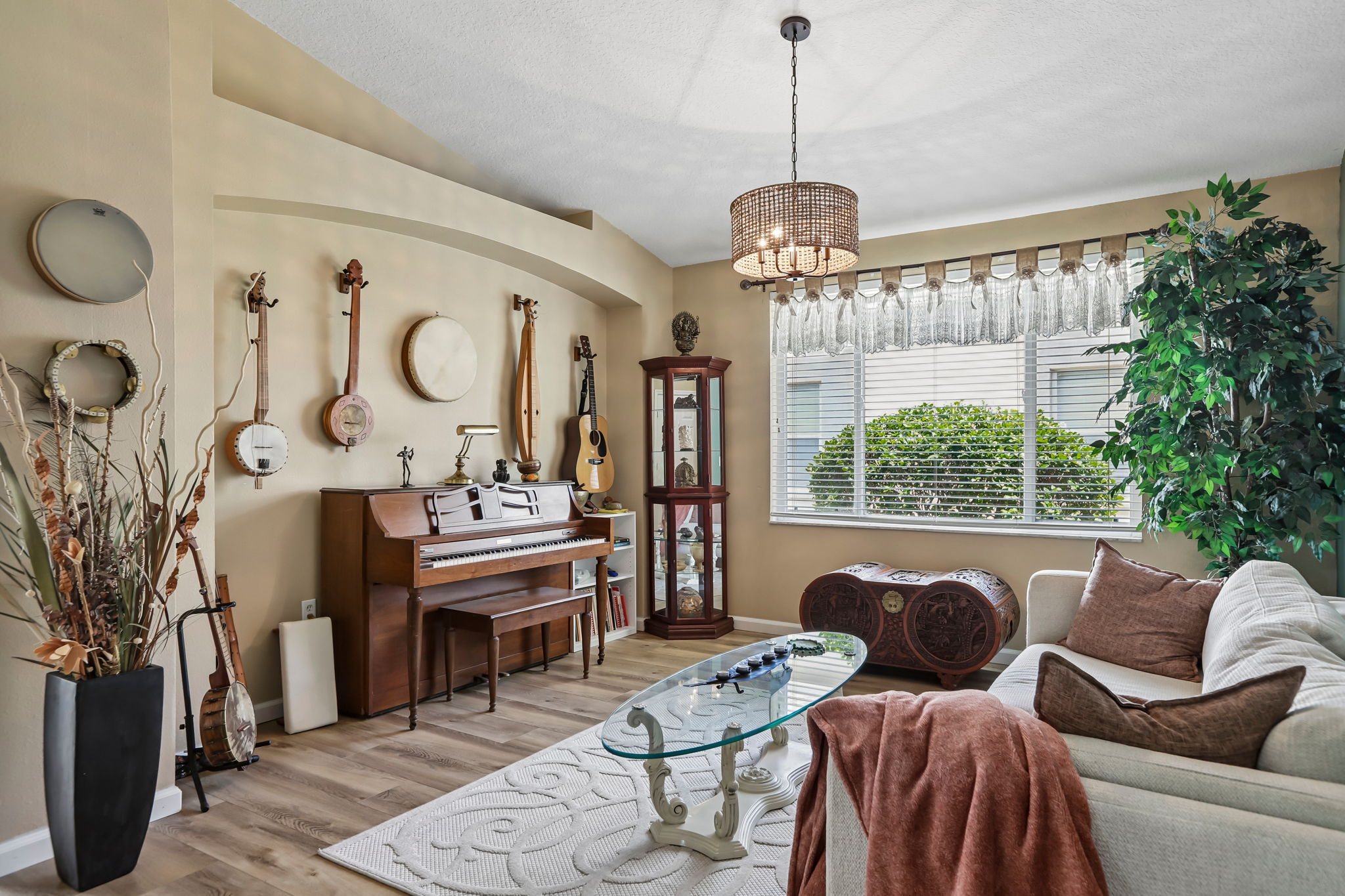 Valencia Grove Dr-S3005-030