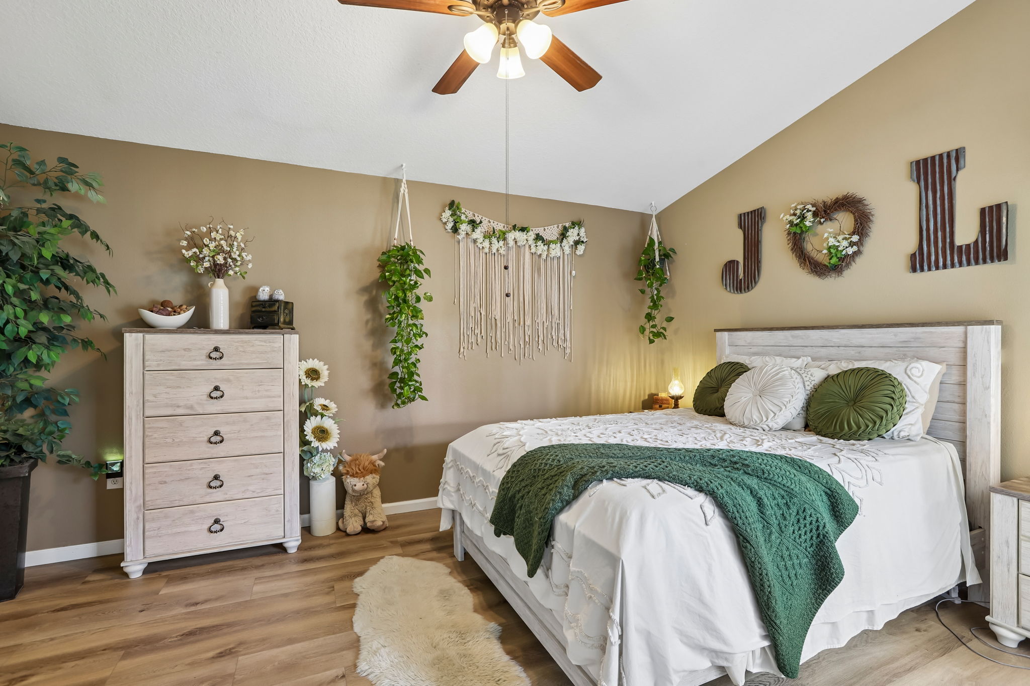 Valencia Grove Dr-S3005-035