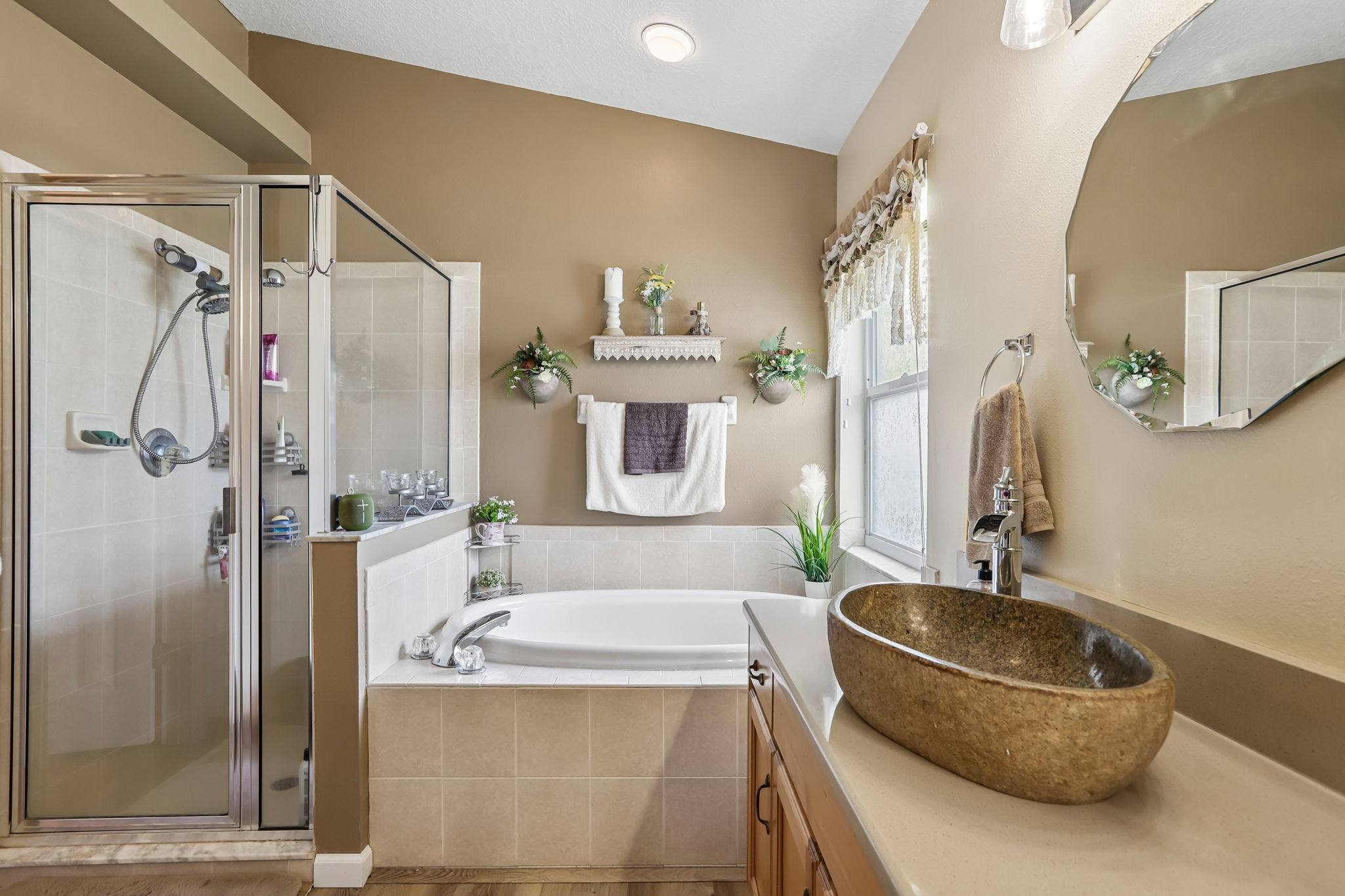 Valencia Grove Dr-S3005-042
