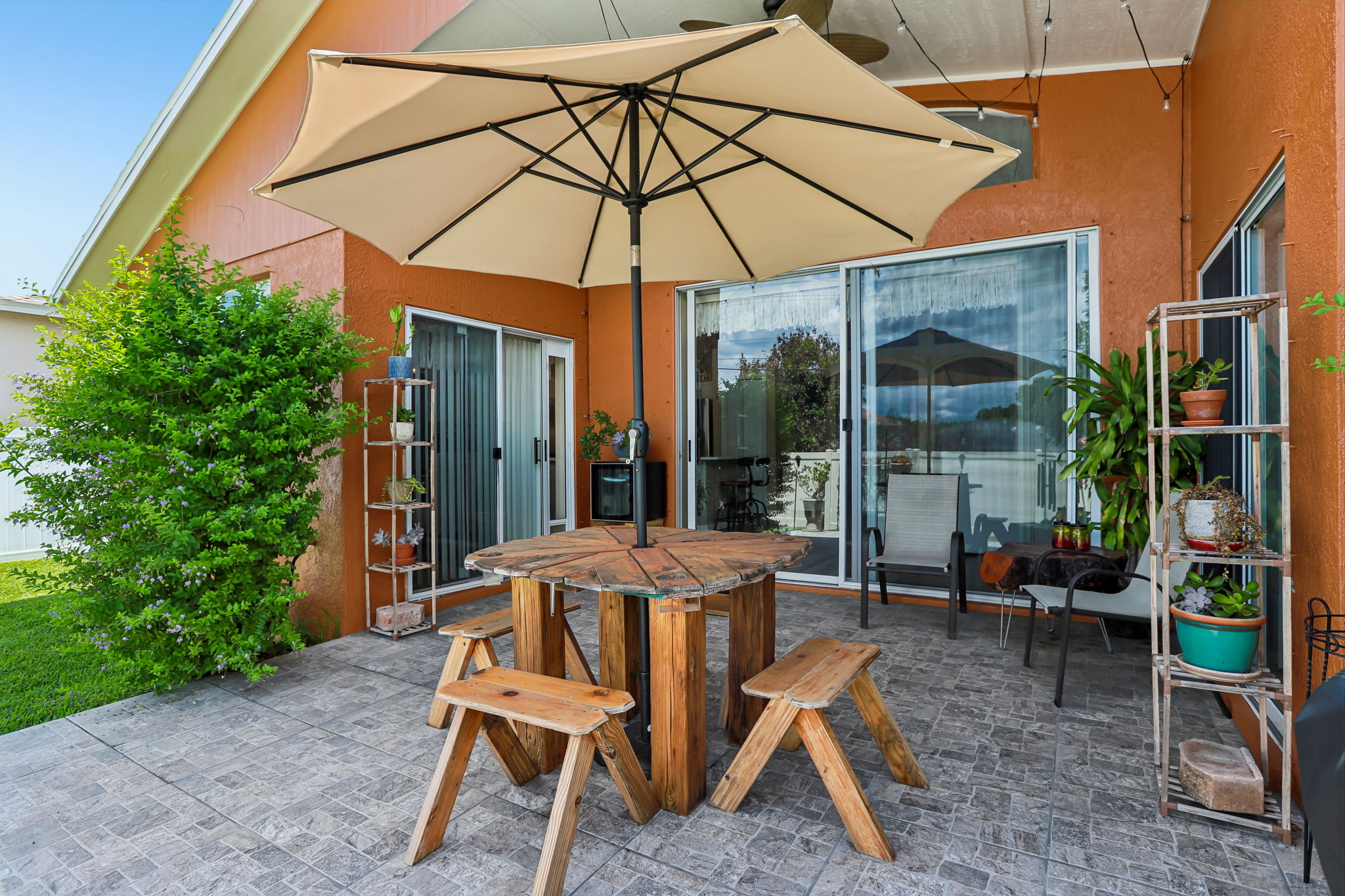 Valencia Grove Dr-S3005-050