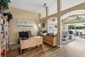 Valencia Grove Dr-S3005-007