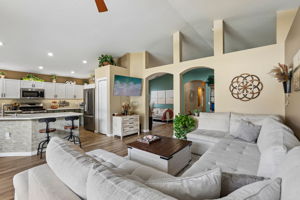 Valencia Grove Dr-S3005-011