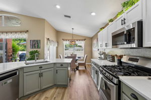 Valencia Grove Dr-S3005-018