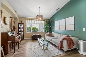 Valencia Grove Dr-S3005-029
