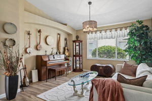 Valencia Grove Dr-S3005-030