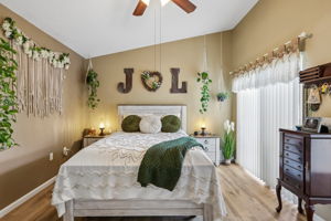 Valencia Grove Dr-S3005-036