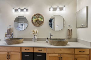 Valencia Grove Dr-S3005-040