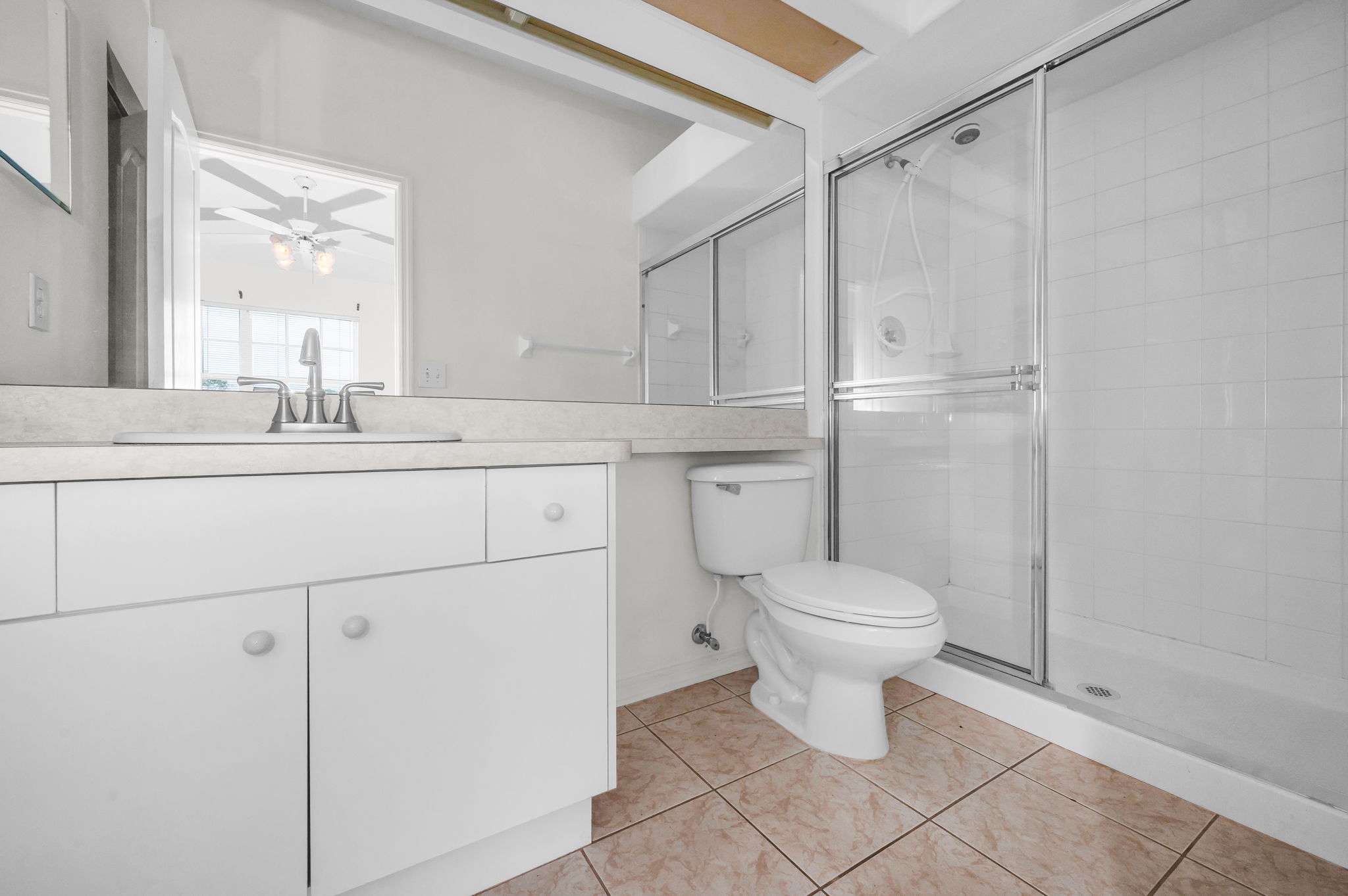 Upper Level Primary Bathroom