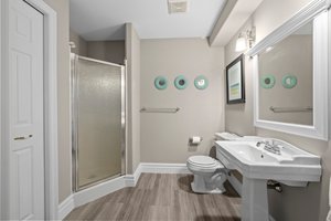  Photo 48