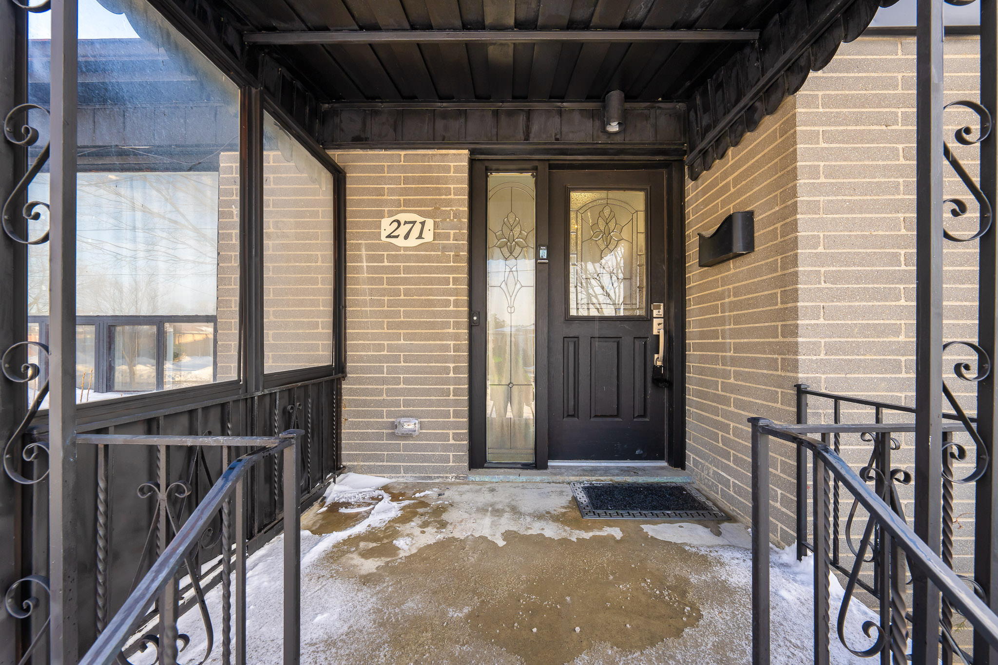 271 Waterloo Ave, North York, ON M3H 3Z6, Canada Photo 10