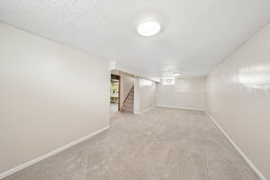 Center Dr-S2807-021.jpg