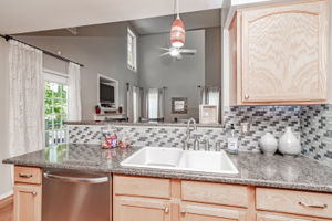  2711 McKenzie Ln, Fredericksburg, VA 22408, US Photo 25