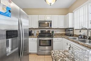 NE 4th St unit 101-S1710-008.jpg