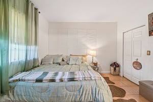 NE 4th St unit 101-S1710-013.jpg
