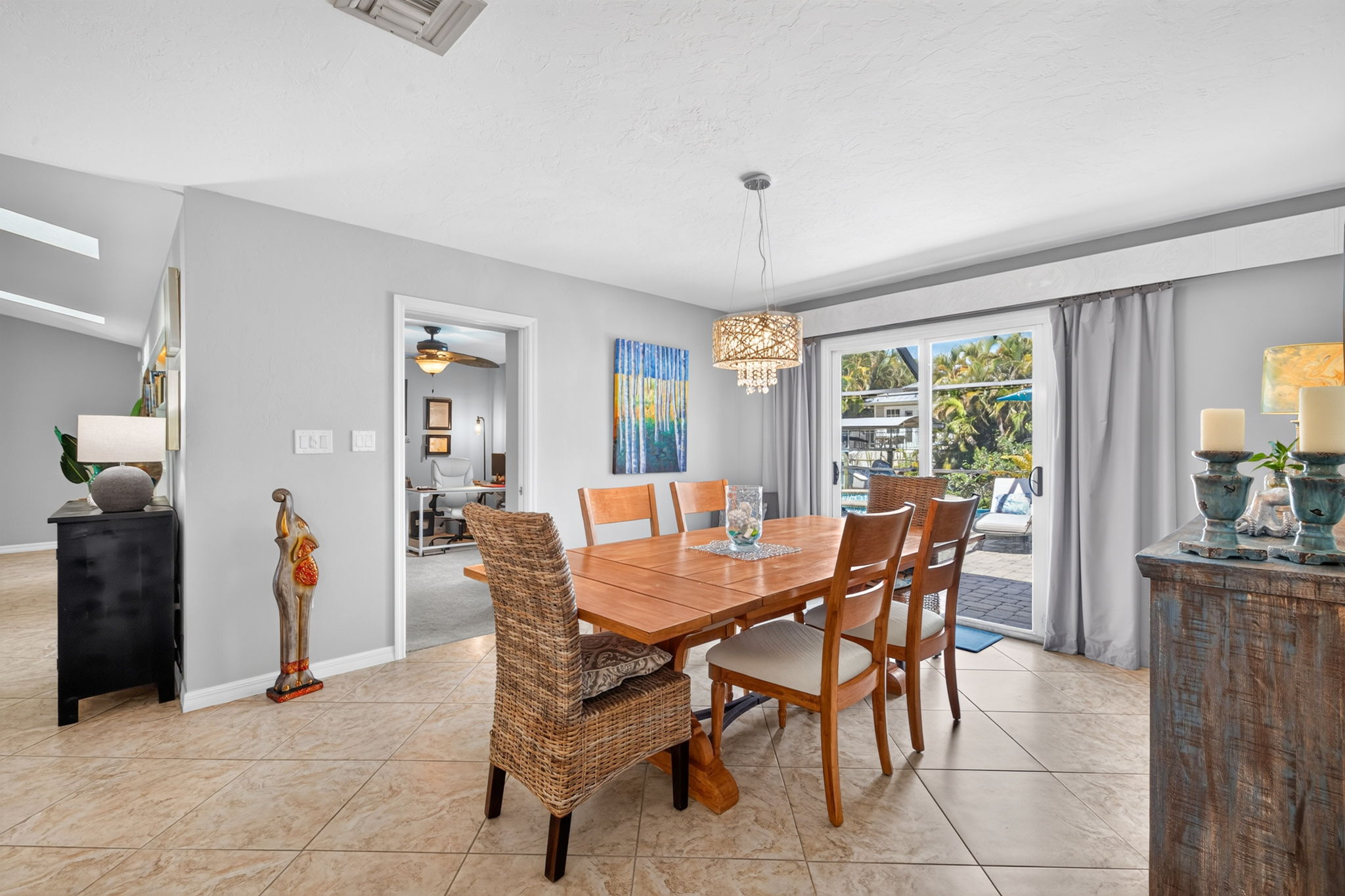 Dining Room 1 of 2