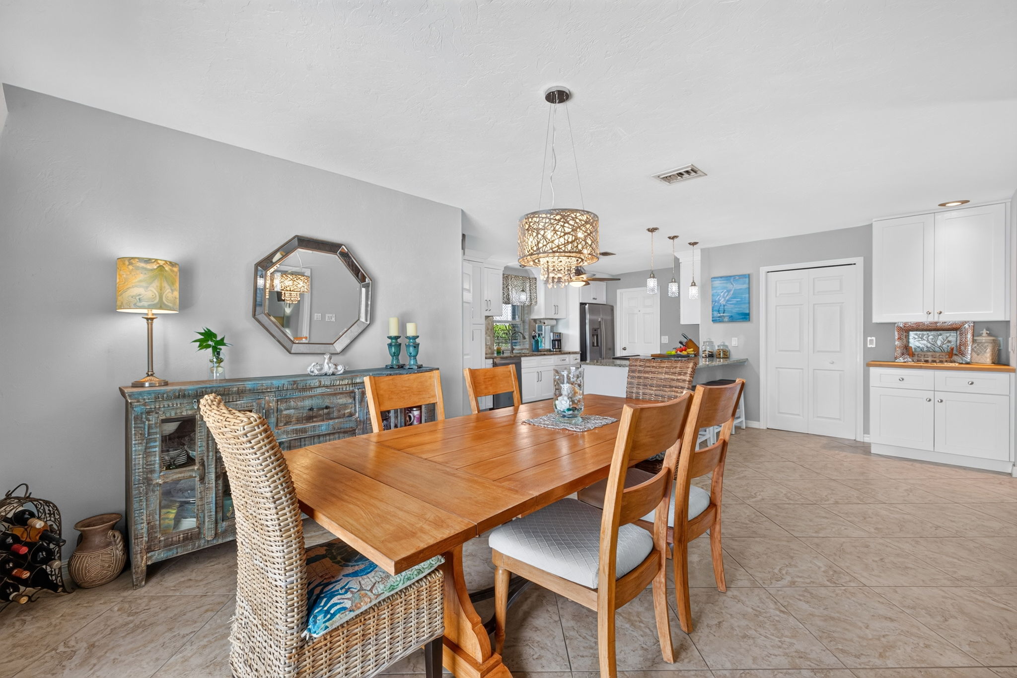 Dining Room 2 of 2