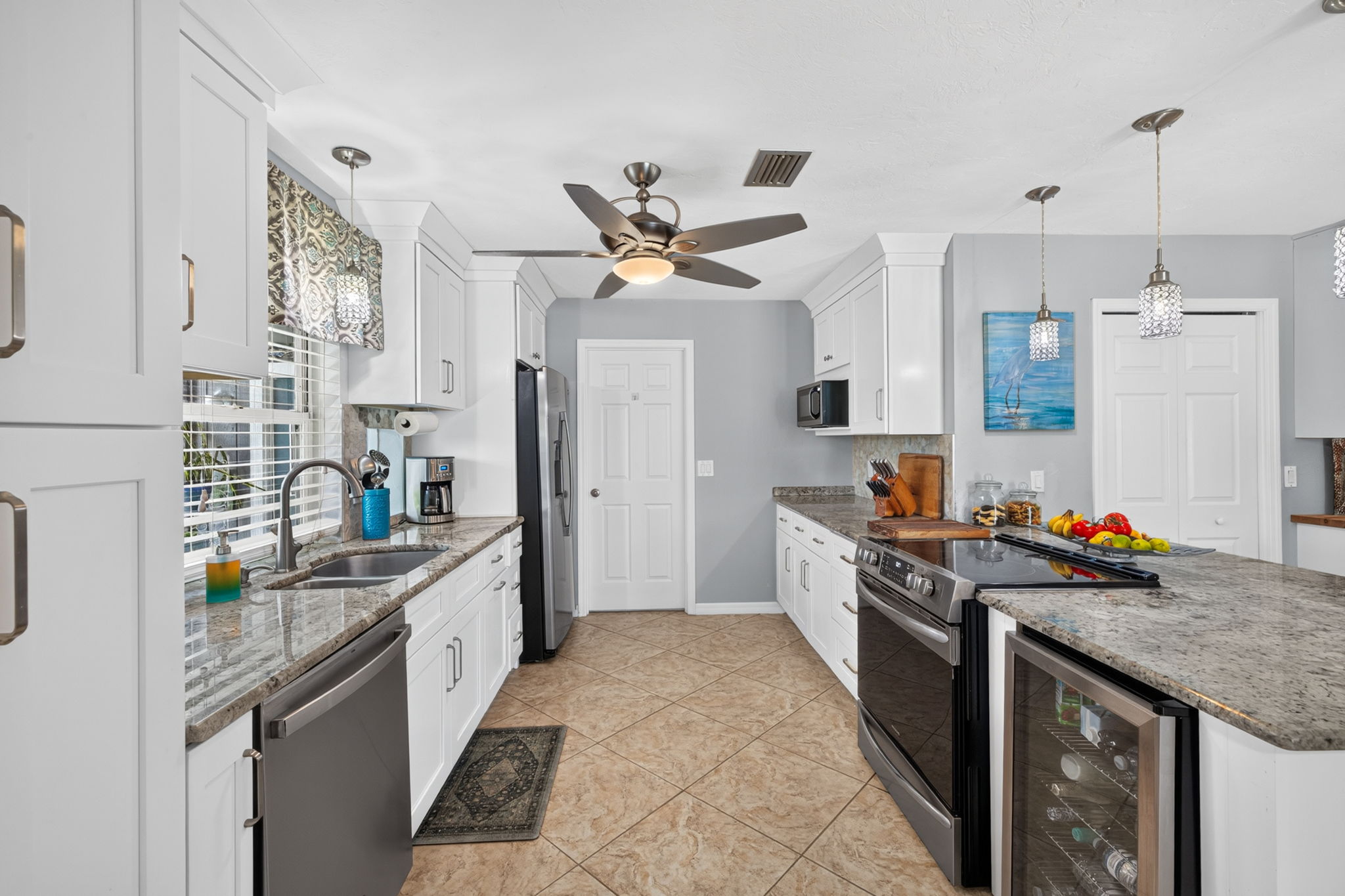 Kitchen 1 of 3