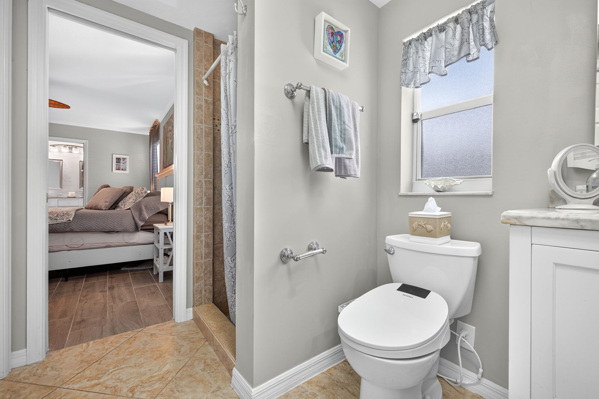 Guest Bathroom 2 of 2