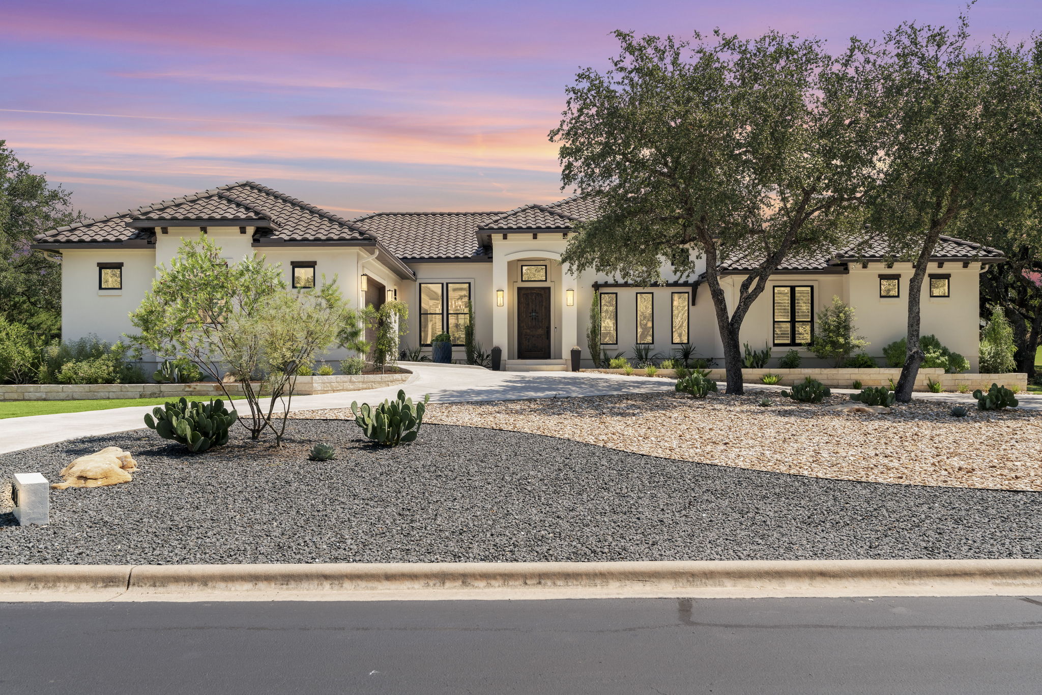 Barton Creek Lakeside neighborhood gem!