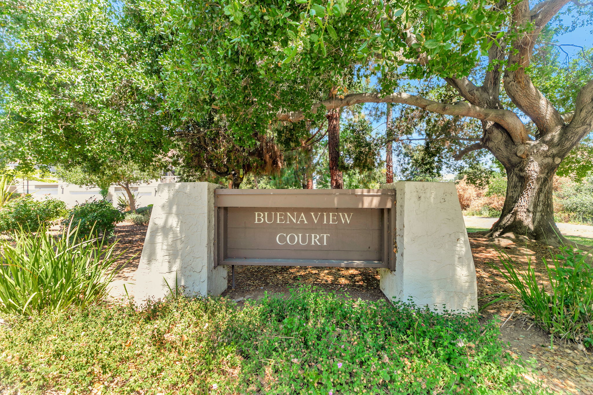 051_ 2712 Buena View_