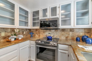 019_ 2712 Buena View_
