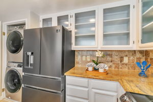 021_ 2712 Buena View_
