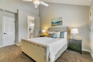 033_ 2712 Buena View_