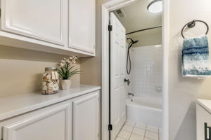 041_ 2712 Buena View_
