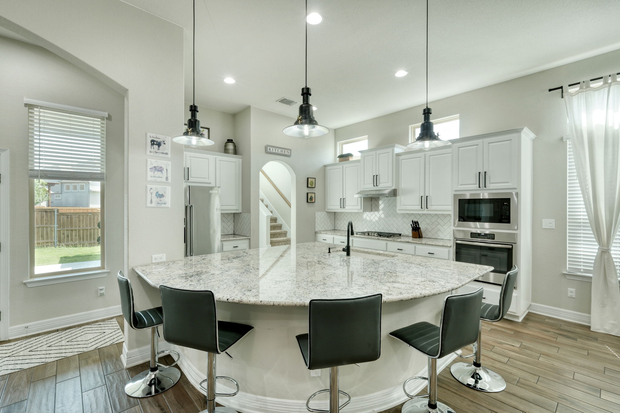 Kitchen/Breakfast Bar