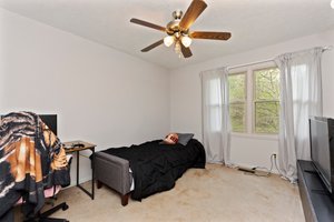 Photo 32