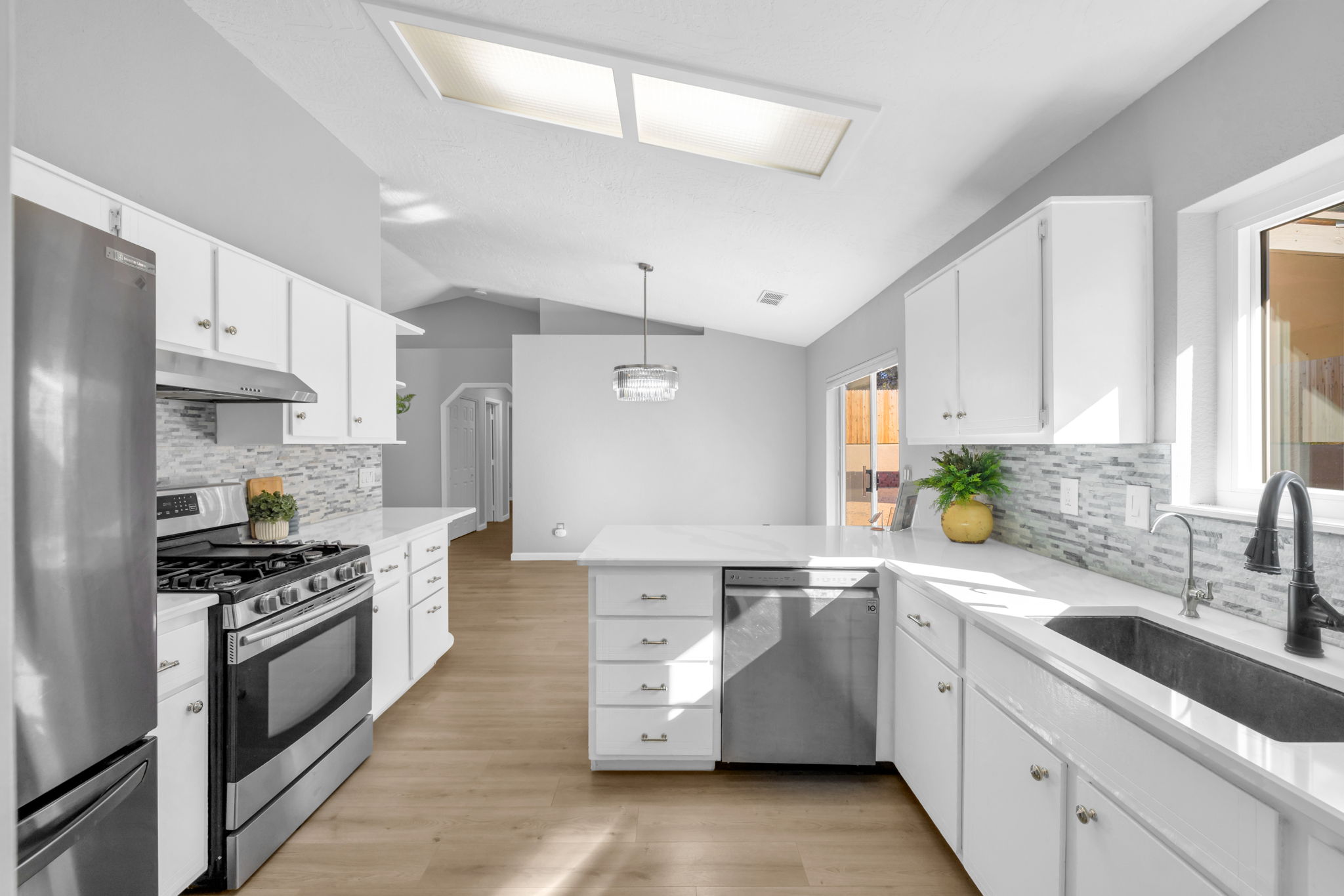 9927 7th Pl SE, Lake Stevens, WA 98258, US Photo 32